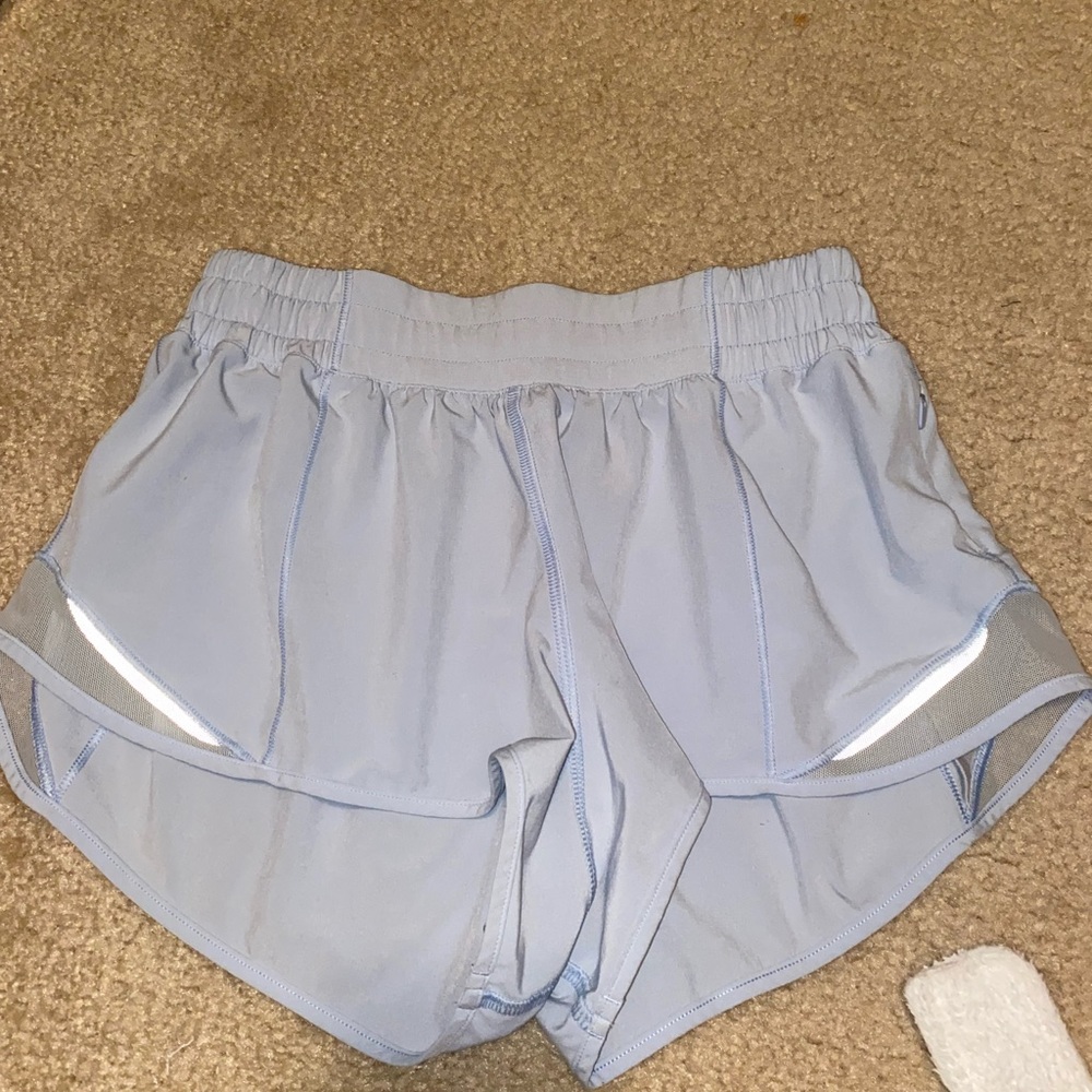 Lululemon hotty hot shorts 2.5